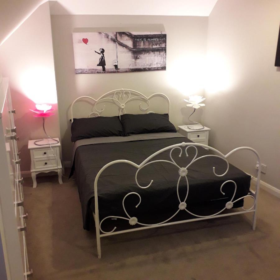 Street artist Bed & Breakfast Romford Eksteriør bilde
